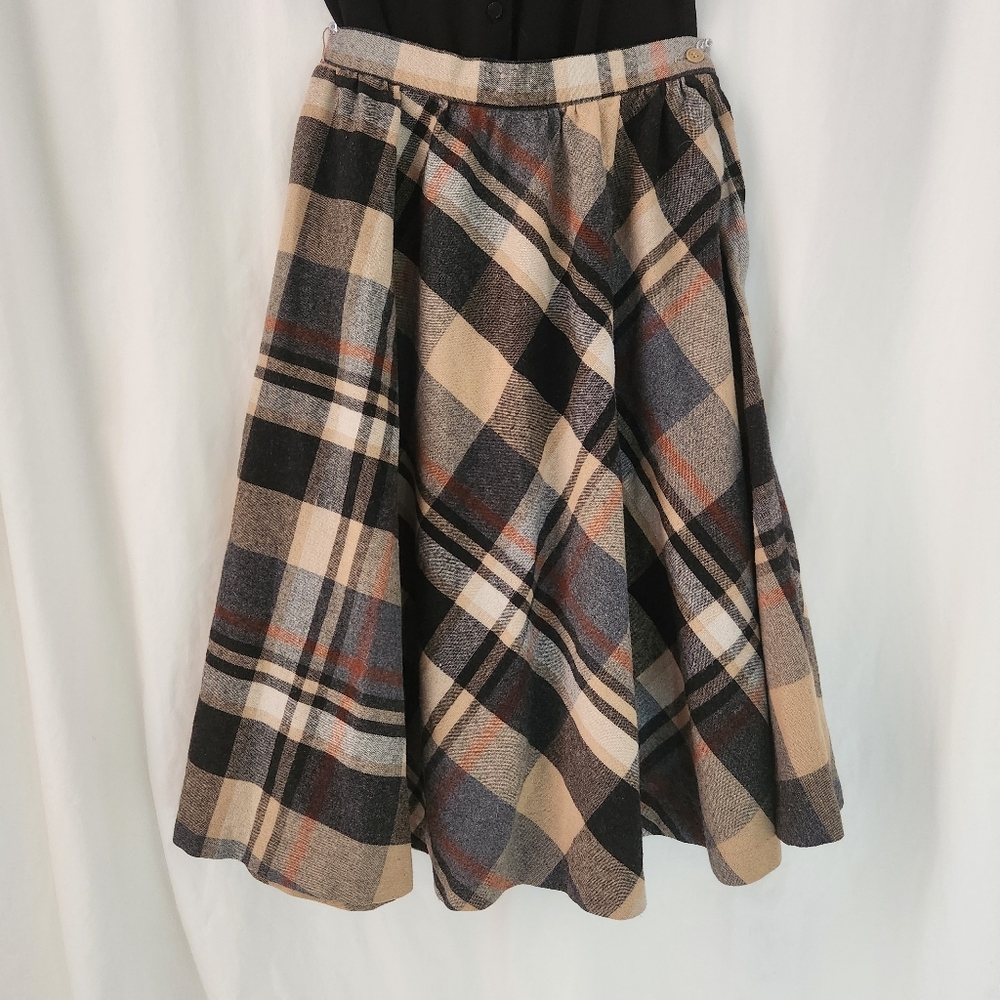 VTG Plaid Skirt Black and Tan Bias Cut Circular Size S Waist 26" - Picture 2 of 7
